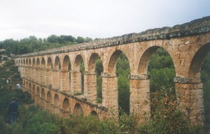 800px-roman_aqueduct_tarragona